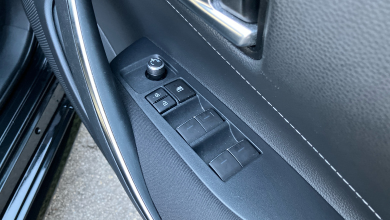 Toyota Corolla 1.8 VVT-i Hybrid Icon Tech 5dr CVT Hybrid Hatchback